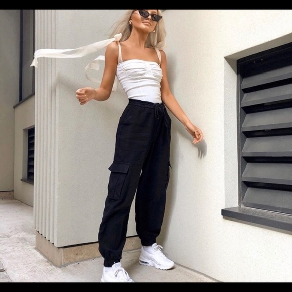Zara Pants - Zara black cargo pants side pocket drawstring wais